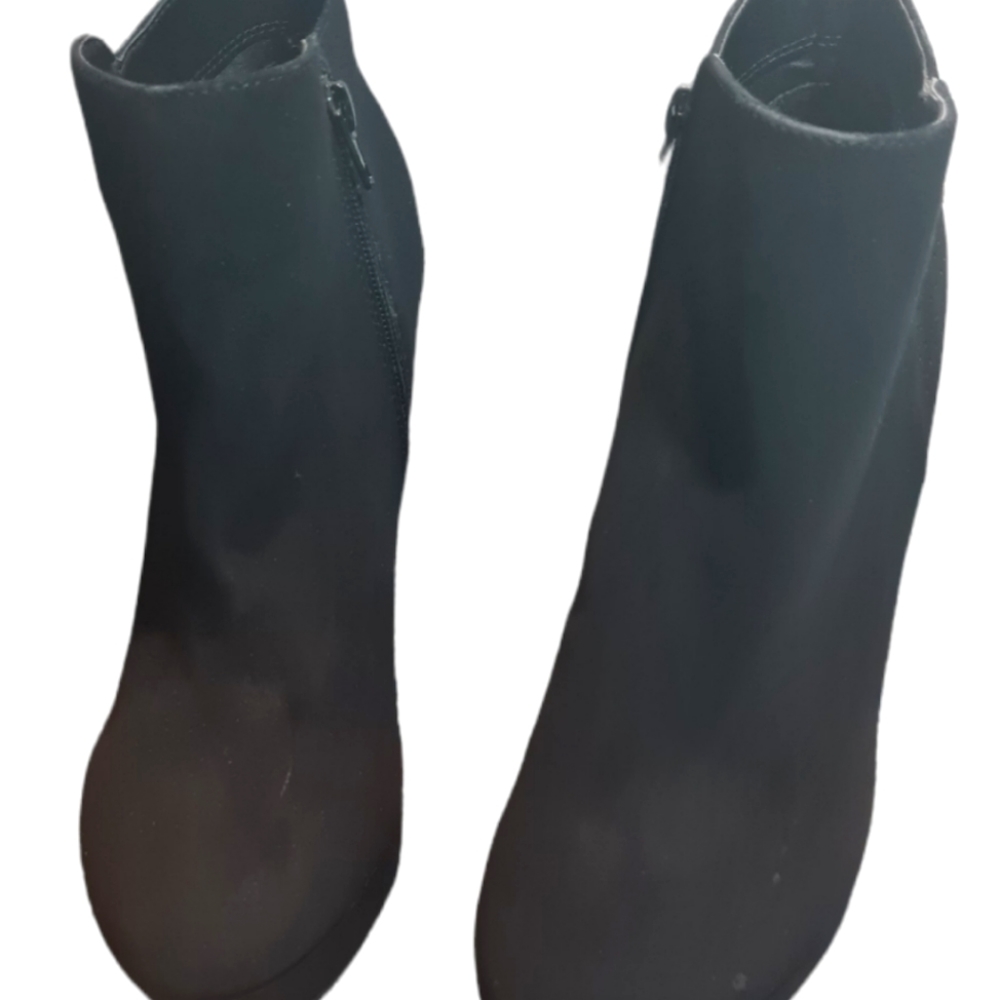 Women's 3 1/2 platform heel sued bootie